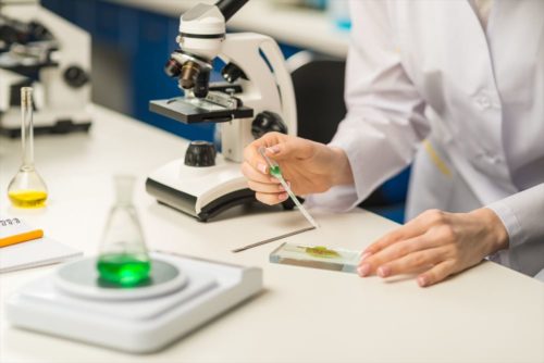 大企業でも理系研究職の年収は低い！？職業別年収ランキングをチェック！