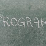 プログラミングスクールは就職できない!?やめとけと言われる理由と闇が判明!